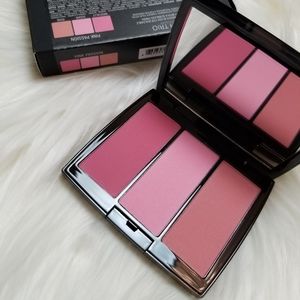 Anastasia Beverly Hills Makeup - Anastasia Beverly Hills Blush Trio in Pink Passion Anastasia Beverly Hills Makeup - Anastasia Beverly Hills Blush Trio in Pink Passion